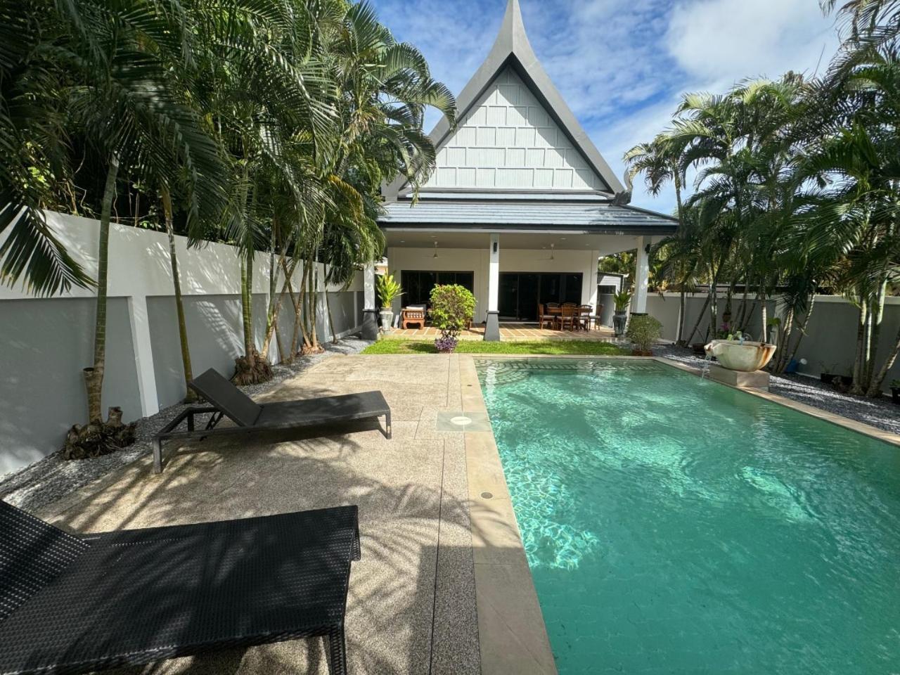 มองต์ราเชต์ วิลลา บาย เจ็ทตา Villa Rawai ภายนอก รูปภาพ